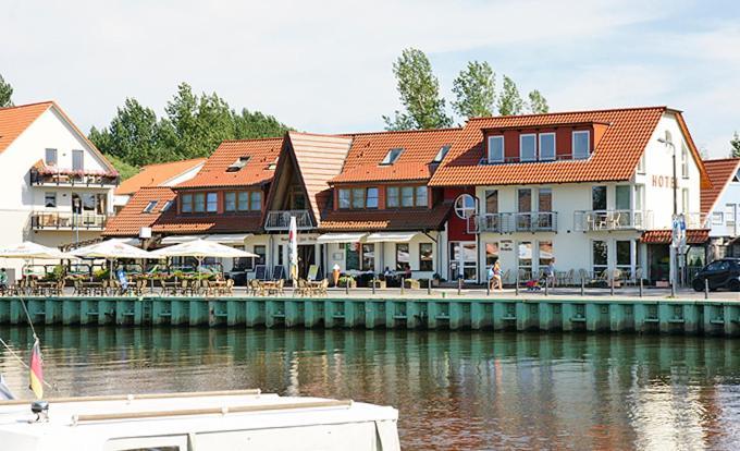 Hotel Zur Bruecke Greifswald Luaran gambar