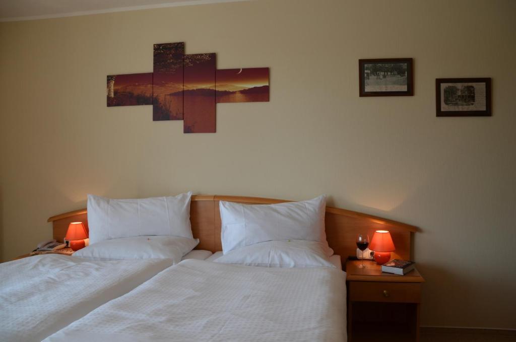 Hotel Zur Bruecke Greifswald Luaran gambar